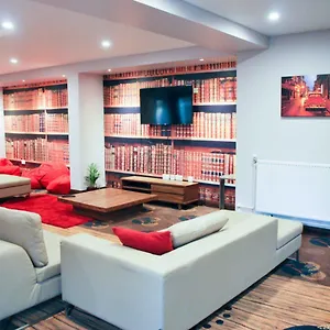 ** Hotel First Holland House United Kingdom
